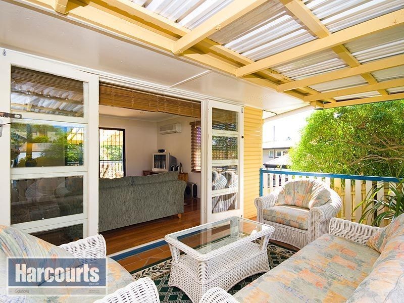 18 Glenrowen Street, Chermside West QLD 4032