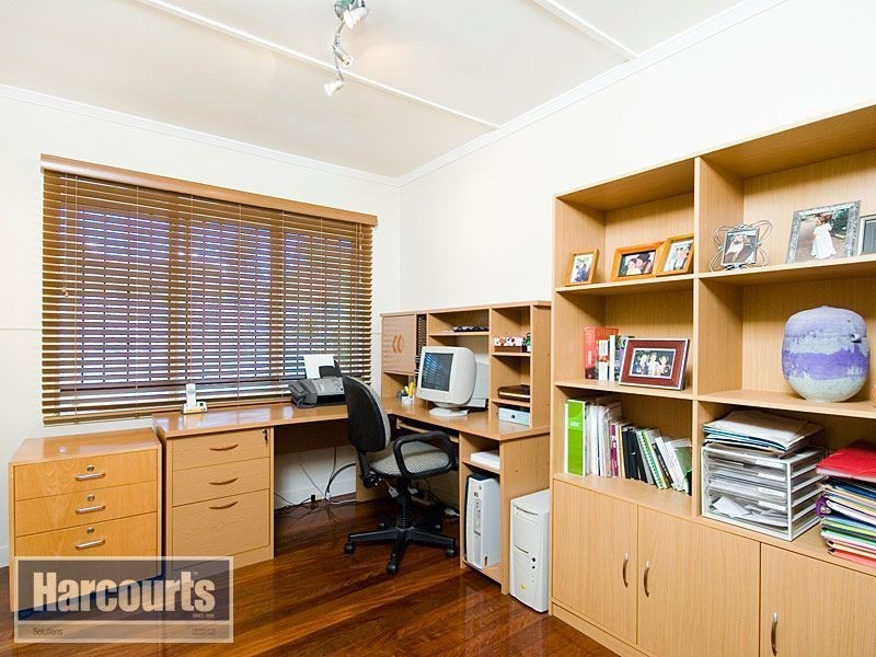 18 Glenrowen Street, Chermside West QLD 4032