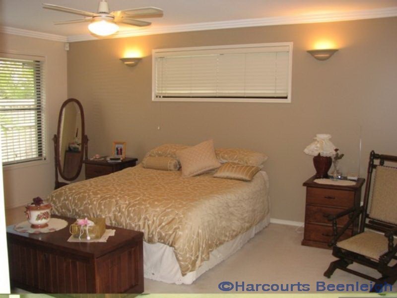 49 The Avenue, Windaroo QLD 4207