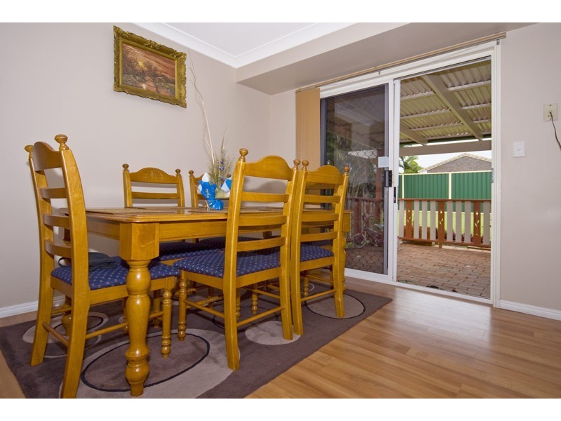 8 Cania Court, Marsden QLD 4132