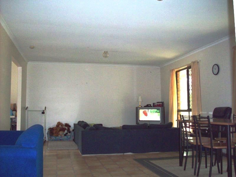 42 Avonmore Street, Edens Landing QLD 4207