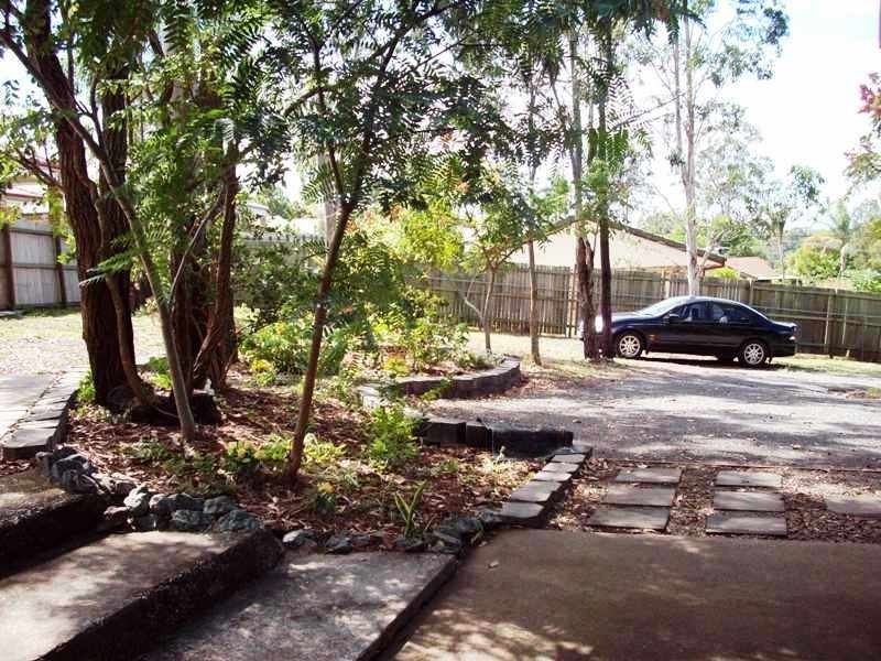 42 Avonmore Street, Edens Landing QLD 4207