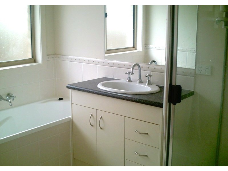 77 Lake Manchester Street, Logan Reserve QLD 4133