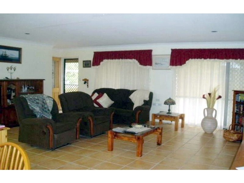 18 Winton Place, Beenleigh QLD 4207