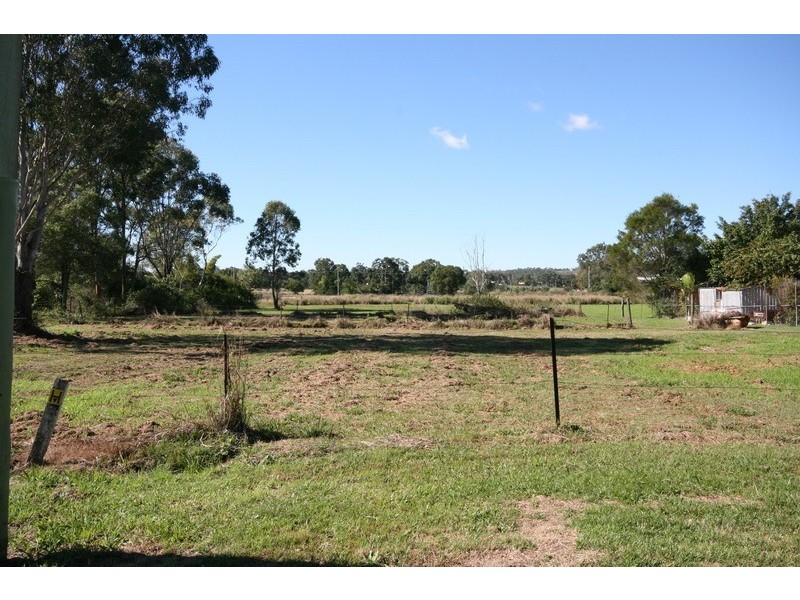 17 Lagoon Road, Waterford QLD 4133