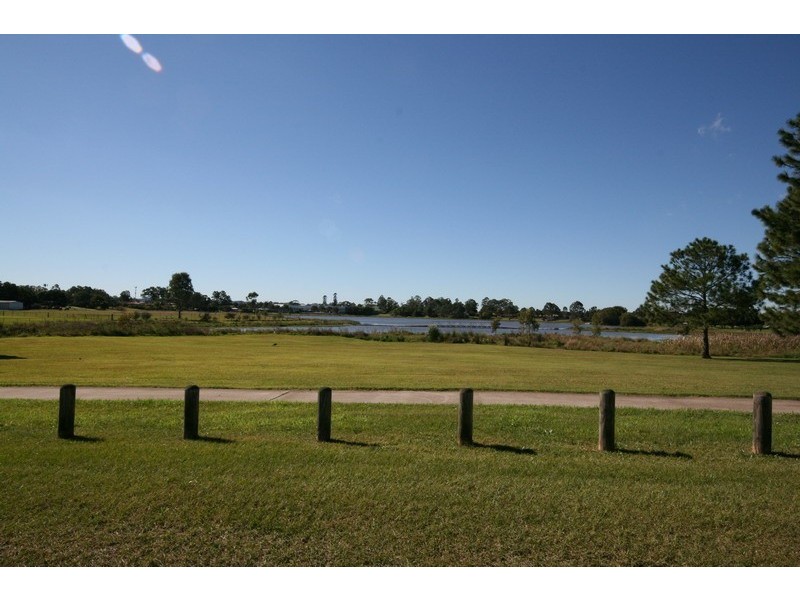 17 Lagoon Road, Waterford QLD 4133