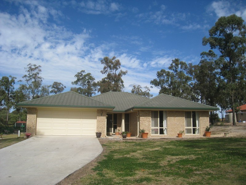 9 Quartz Place, Greenbank QLD 4124