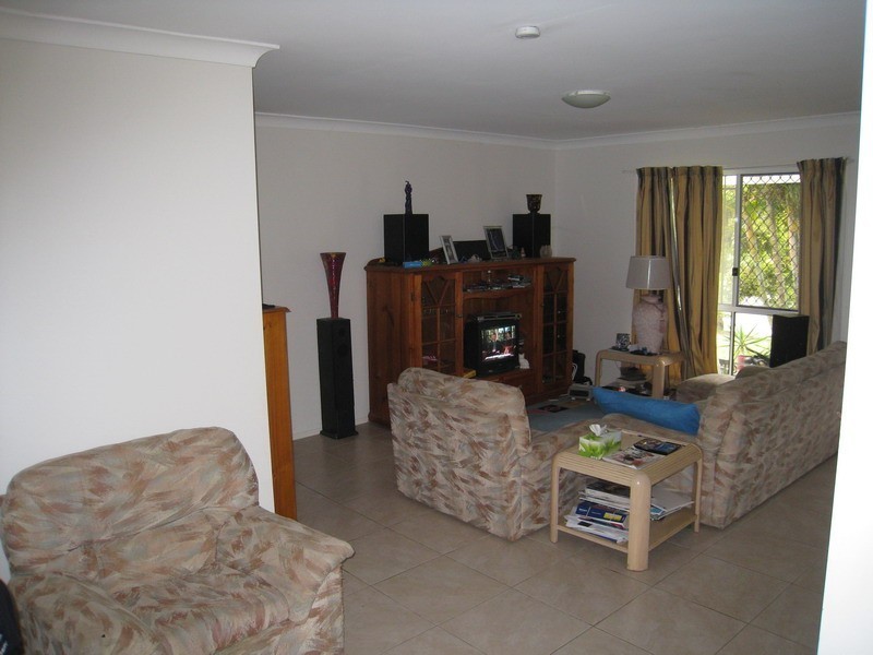 64 Avonmore Street, Edens Landing QLD 4207