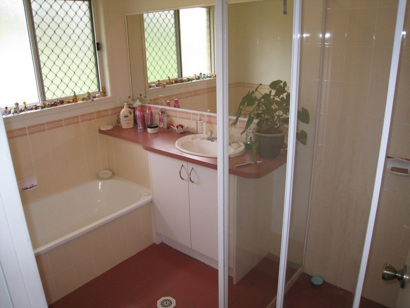 64 Avonmore Street, Edens Landing QLD 4207