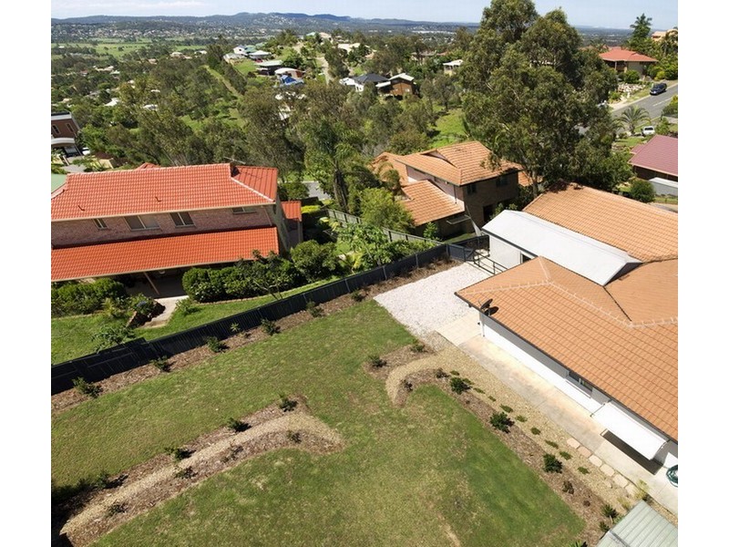 Edens Landing QLD 4207