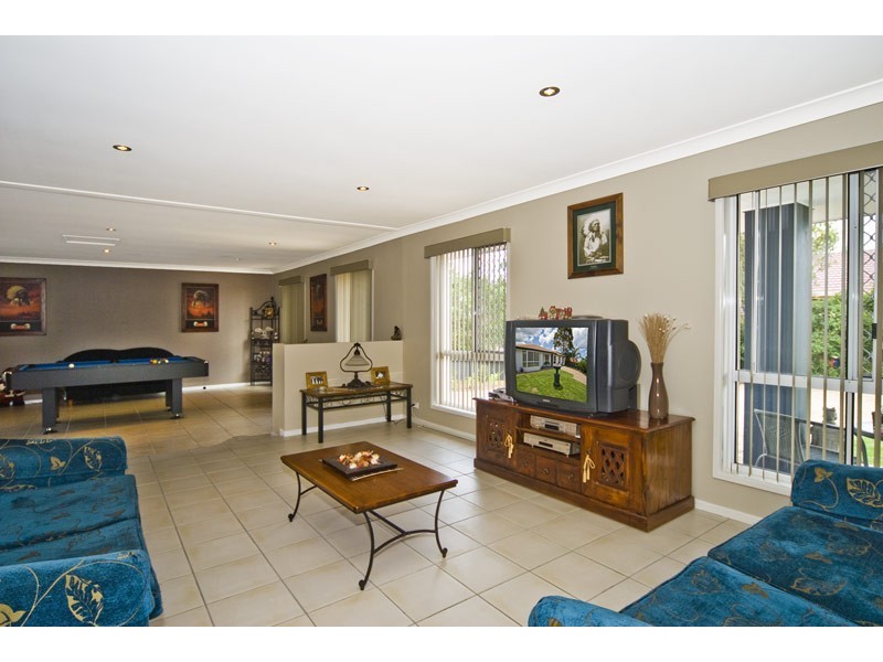 Edens Landing QLD 4207