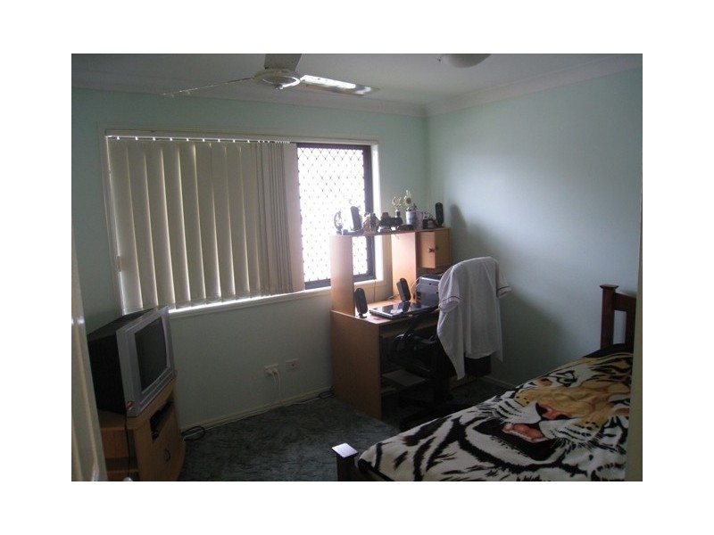 11 Clayton Crt, Crestmead QLD 4132