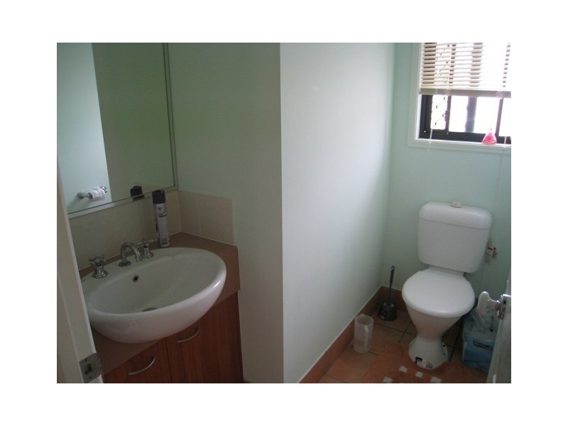 11 Clayton Crt, Crestmead QLD 4132