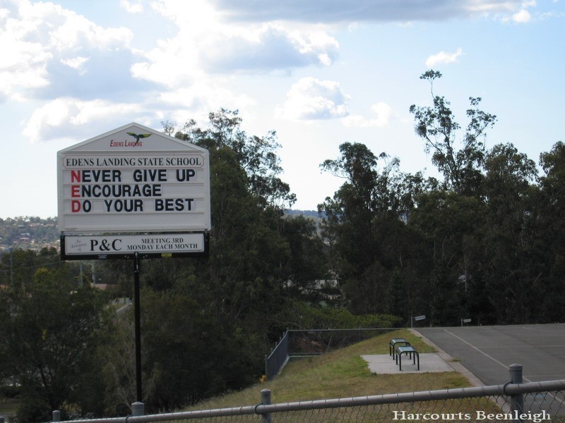 Edens Landing QLD 4207