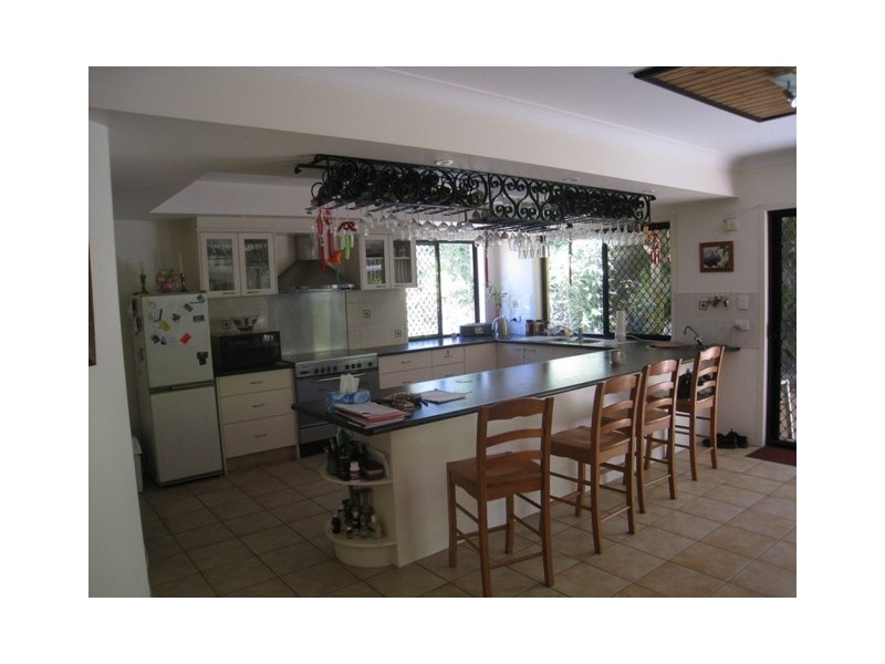 277 Tamborine Mountain Rd, Tamborine QLD 4270