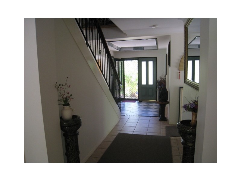 277 Tamborine Mountain Rd, Tamborine QLD 4270