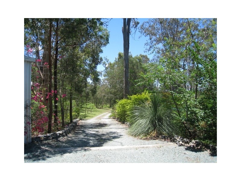277 Tamborine Mountain Rd, Tamborine QLD 4270