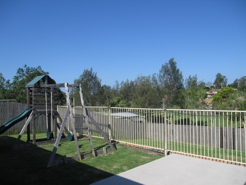 14 Duesbury Cr, Edens Landing QLD 4207