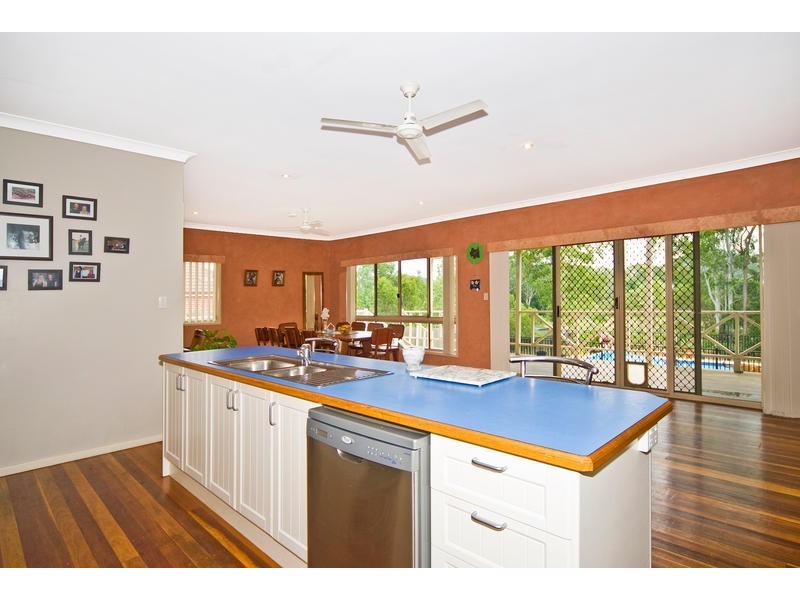 68 Yvonne Cresent, Mount Warren Park QLD 4207