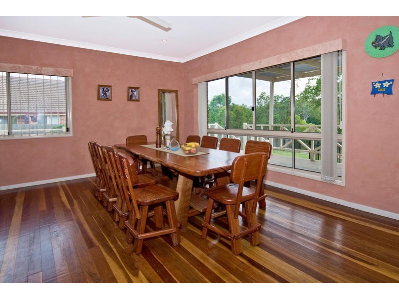 68 Yvonne Cresent, Mount Warren Park QLD 4207
