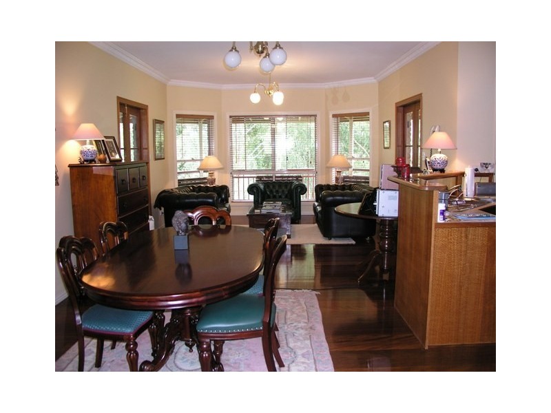 37 Sunbury Street, Buccan QLD 4207