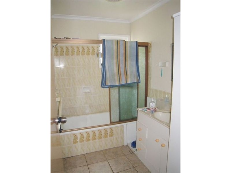 174 Holmview Rd, Holmview QLD 4207