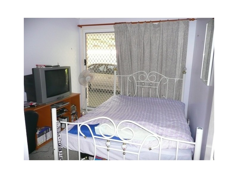 18 Greenfield Street, Eagleby QLD 4207