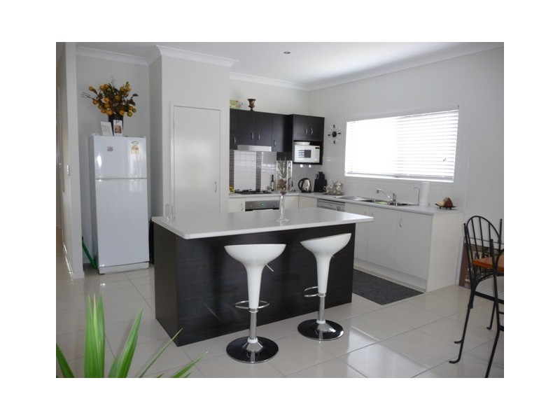 14 Sanctuary Pky, Waterford QLD 4133