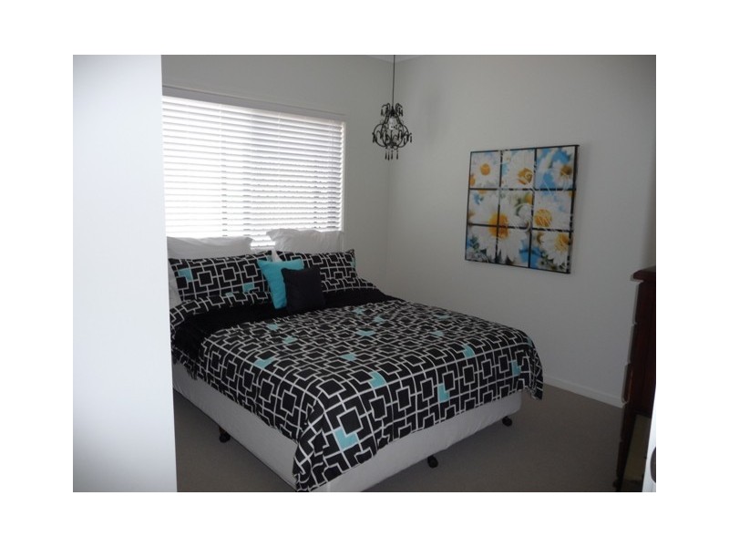 14 Sanctuary Pky, Waterford QLD 4133