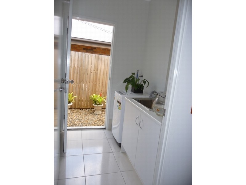 14 Sanctuary Pky, Waterford QLD 4133