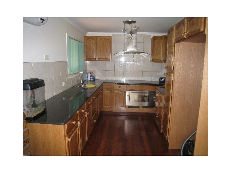 105 Chambers Flat Rd, Marsden QLD 4132