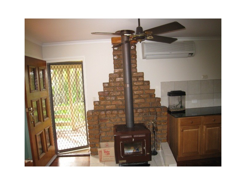 105 Chambers Flat Rd, Marsden QLD 4132