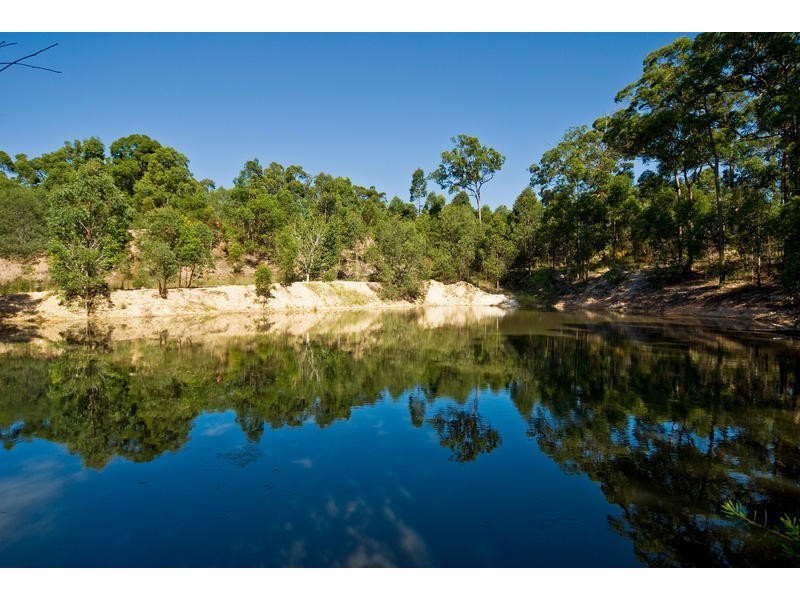 777 Quinzeh Creek Rd, Cedar Creek QLD 4207