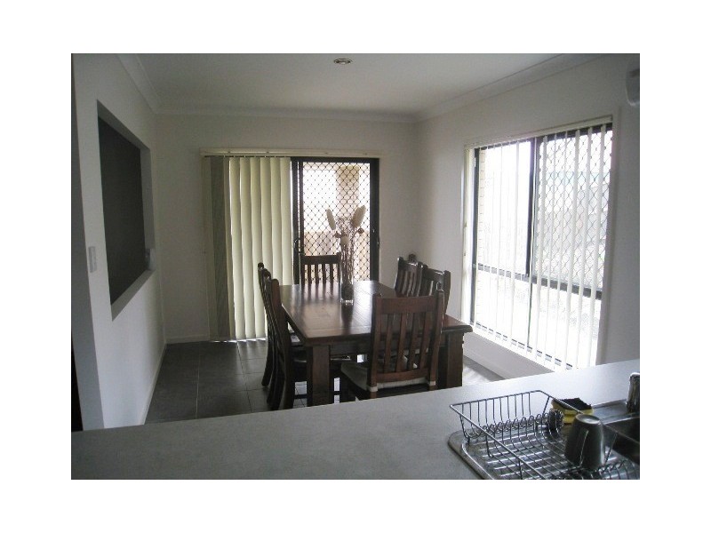 12 Benarkin Close, Waterford QLD 4133