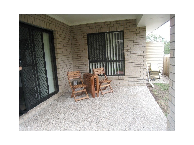 12 Benarkin Close, Waterford QLD 4133