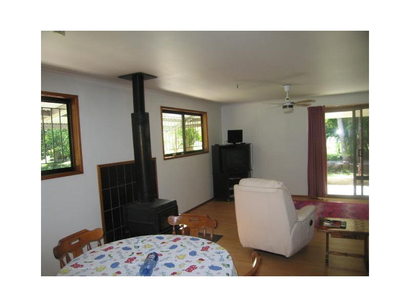 2 Jacqueline Rd, Buccan QLD 4207