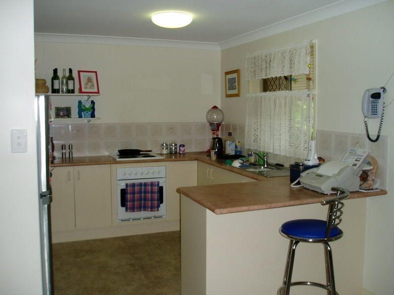 12 Eden Close, Edens Landing QLD 4207