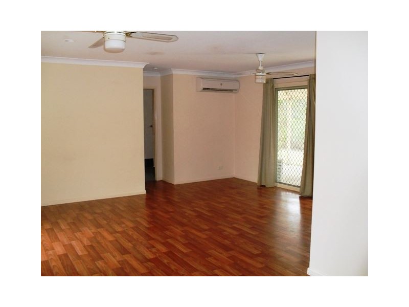 5 Maggie Court, Edens Landing QLD 4207