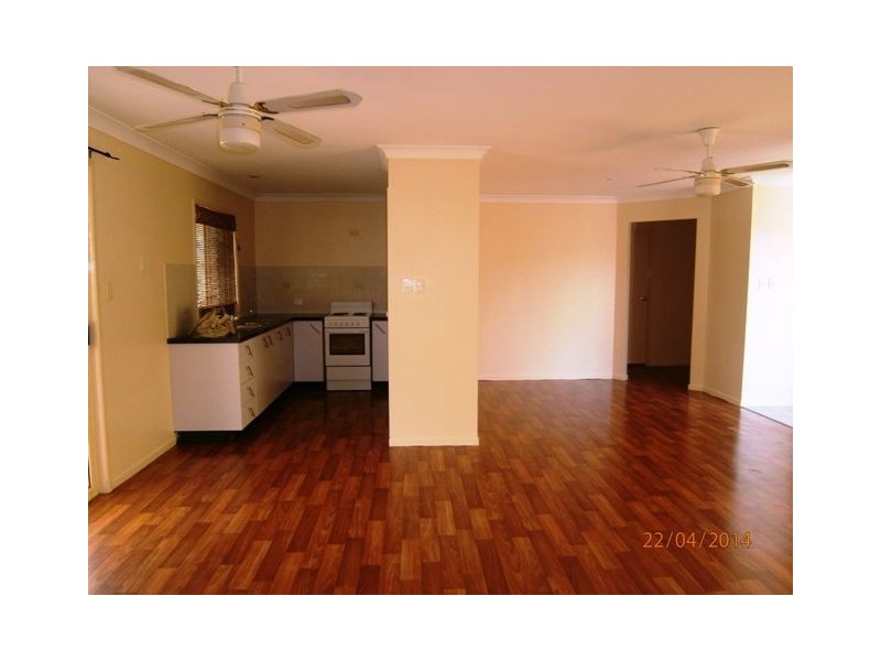 5 Maggie Court, Edens Landing QLD 4207
