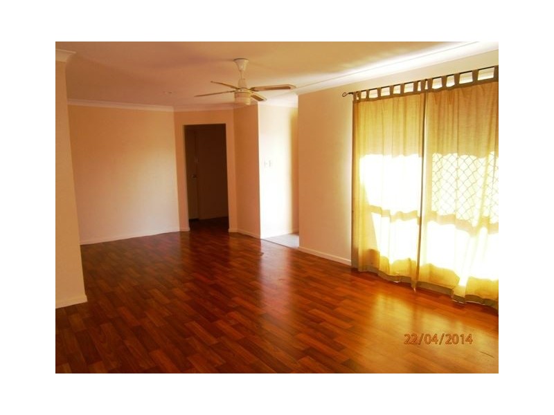 5 Maggie Court, Edens Landing QLD 4207