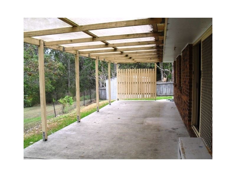 5 Maggie Court, Edens Landing QLD 4207