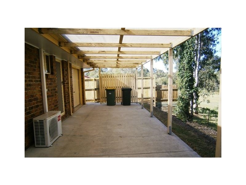 5 Maggie Court, Edens Landing QLD 4207