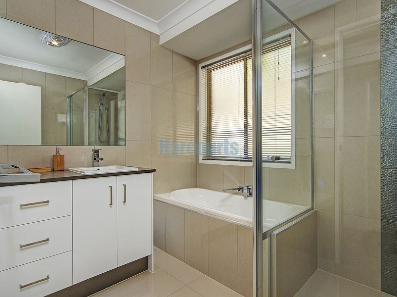 27 Bennelong Ct, Beenleigh QLD 4207