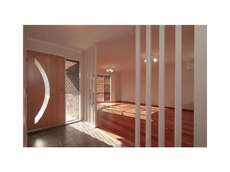 24 Ghostgum Ct, Park Ridge QLD 4125