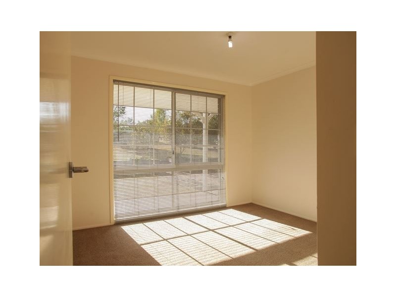 24 Ghostgum Ct, Park Ridge QLD 4125