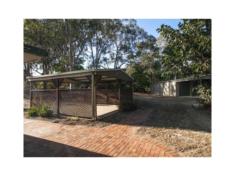 24 Ghostgum Ct, Park Ridge QLD 4125