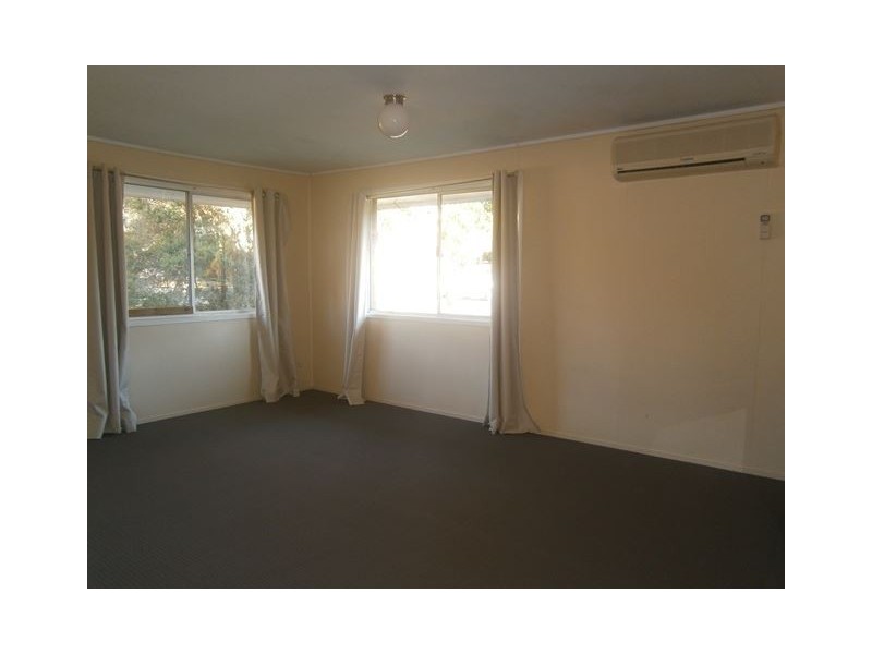 34 Jean St, Woodridge QLD 4114