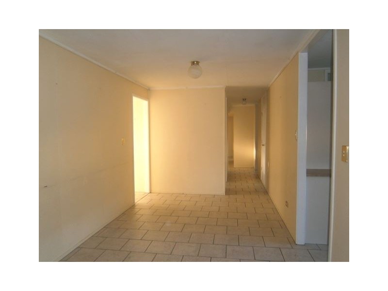 34 Jean St, Woodridge QLD 4114