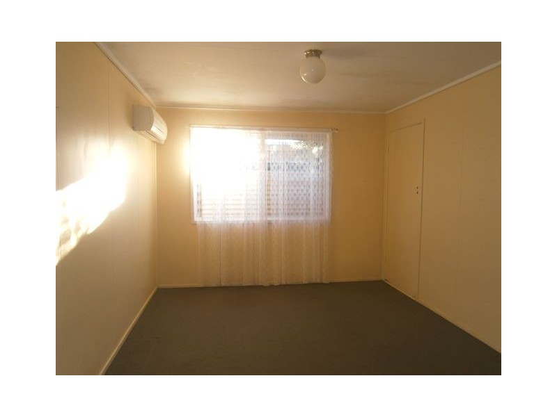 34 Jean St, Woodridge QLD 4114