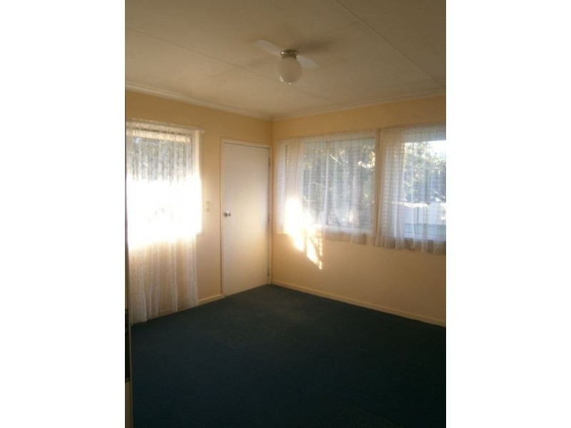34 Jean St, Woodridge QLD 4114